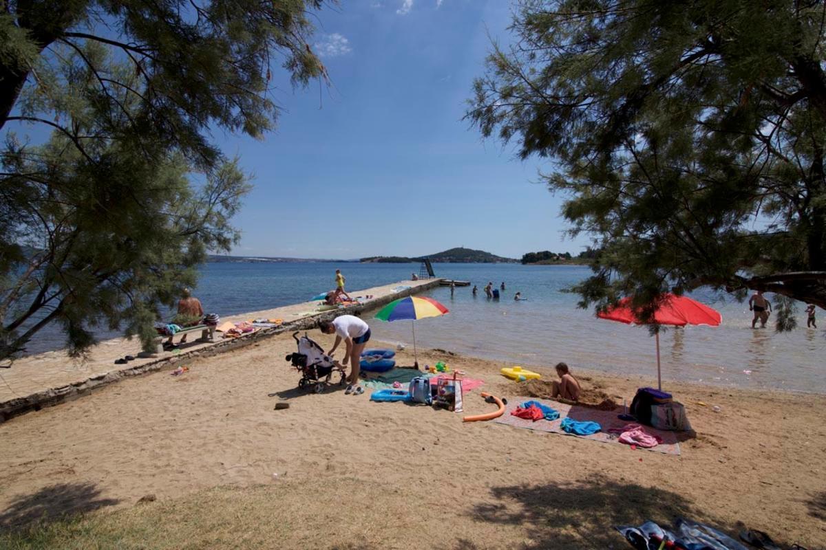 Apartmani Marija Pašman Esterno foto