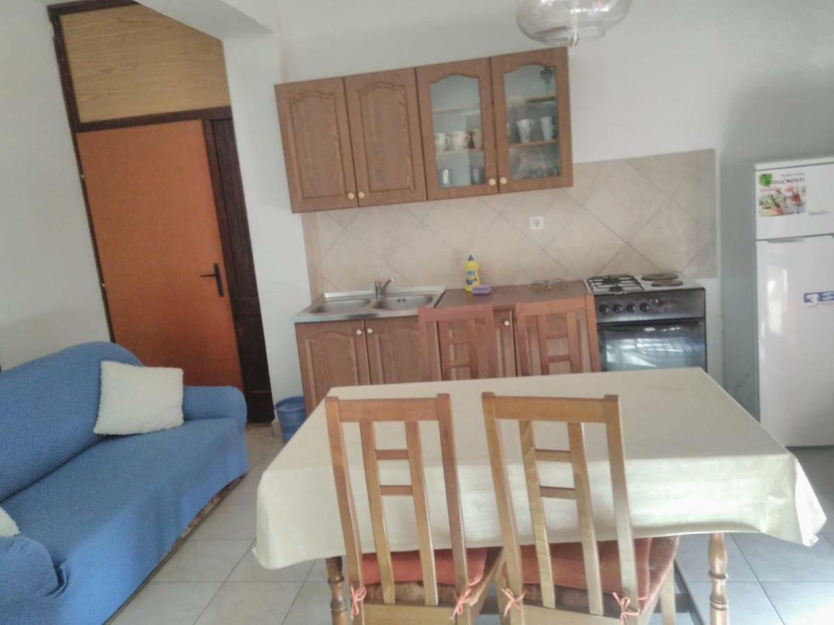 Apartmani Marija Pašman Esterno foto